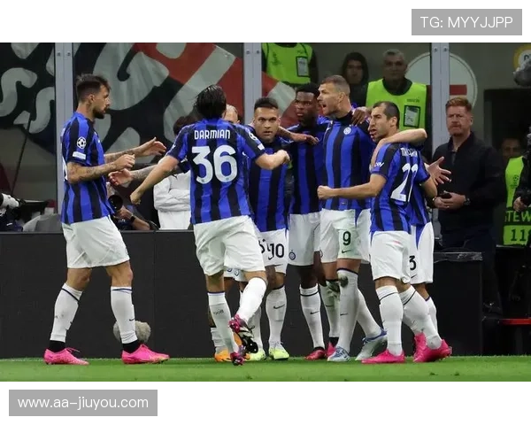 国际米兰中场连续断球推动场面变化：从防守压迫到进攻节奏的转场艺术